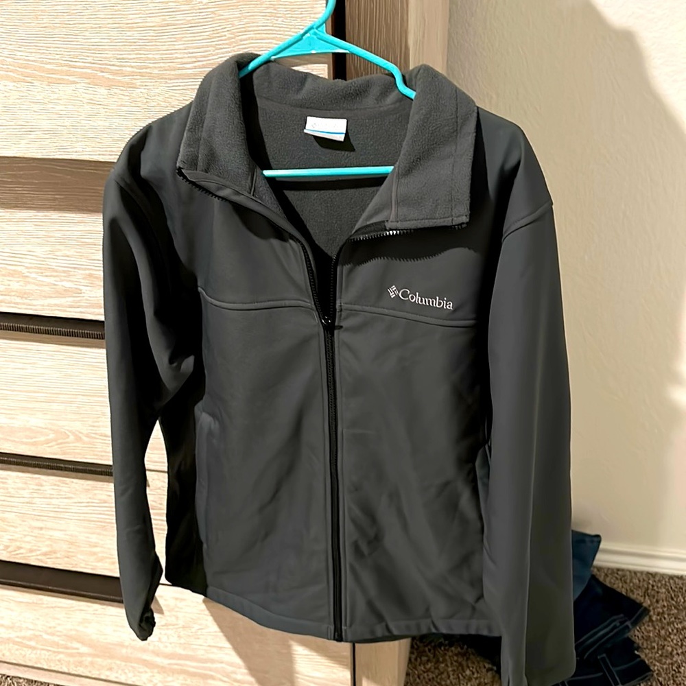 Men’s large Columbia hardshell jacket
